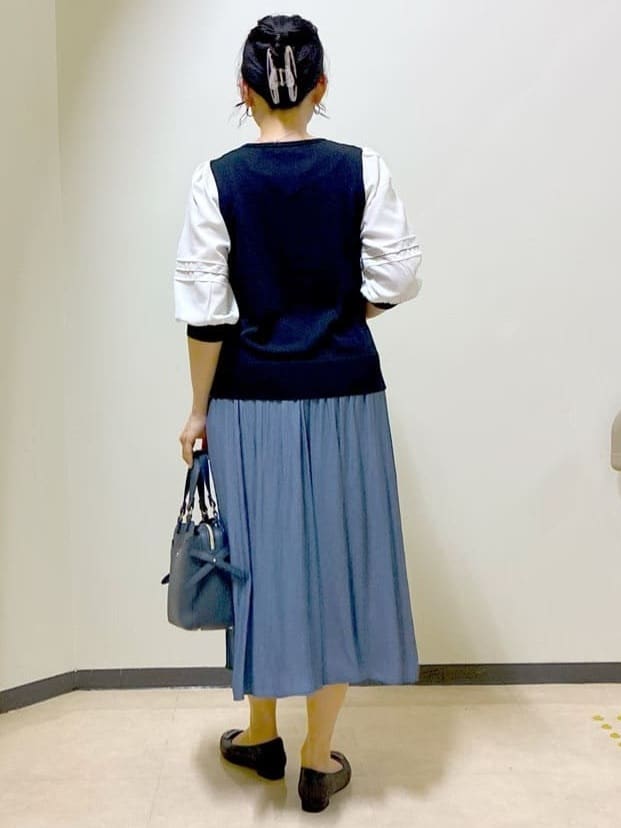  beni_gingerさんの「Reflect｜◆【手洗い可／ウエスト総ゴム】シャンブレースカーチョパンツ」を使ったコーディネート