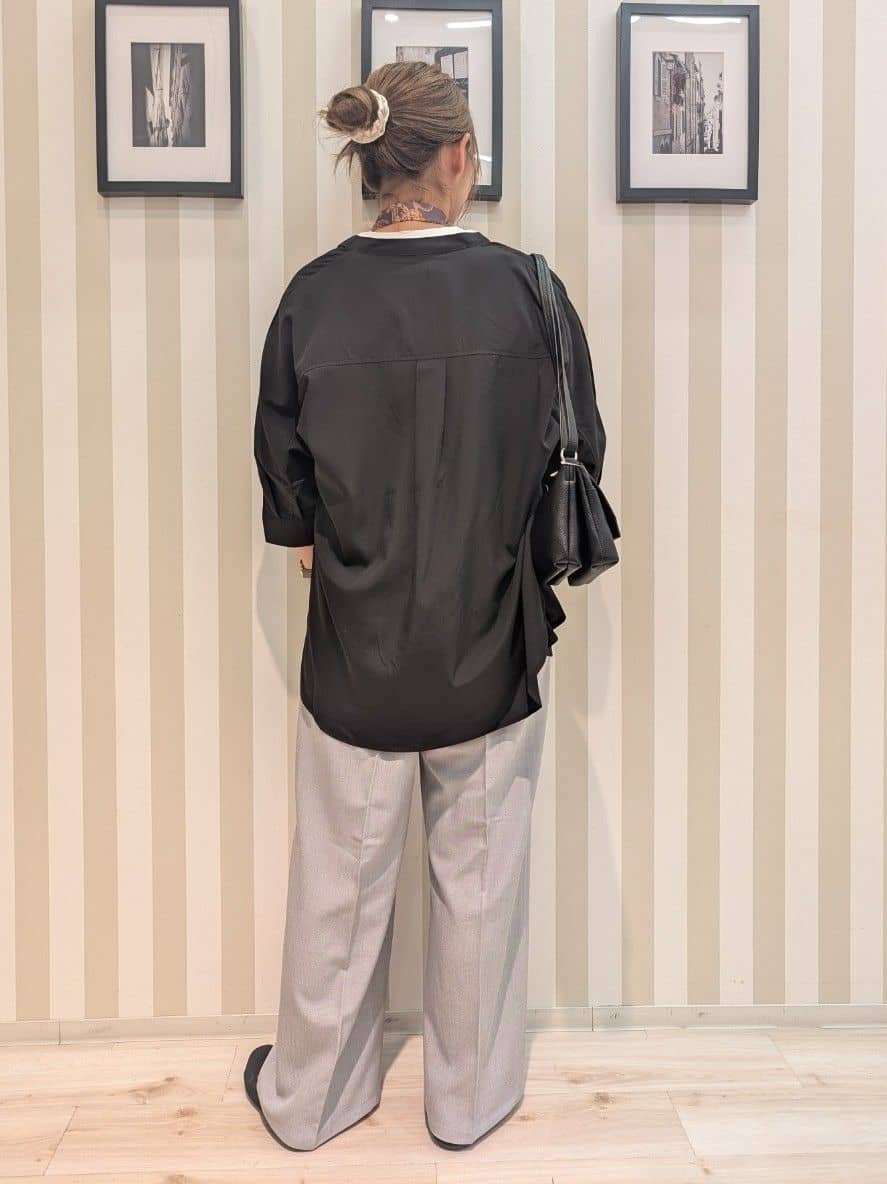 otaさんの「SHOO･LA･RUE｜【S-LL/ひんやり/UV】選べる6柄でそれぞれ欲しくなる プリントTシャツ」を使ったコーディネート