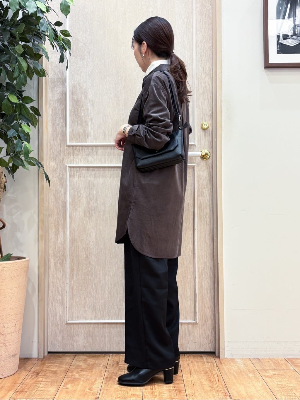 なみさんの「SHOO･LA･RUE｜【洗濯機可/S-LL/高レビュー】上品シルエットで美しい イージーワイドパンツ」を使ったコーディネート