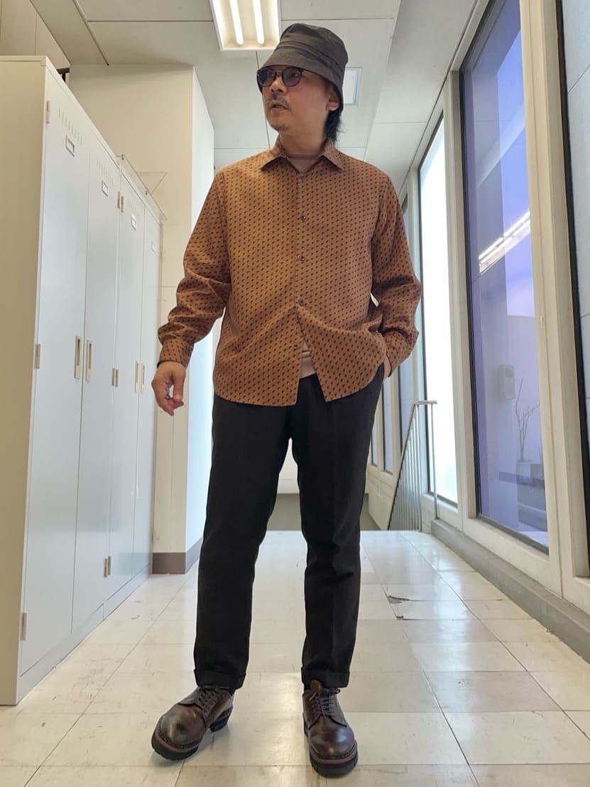 MAKOTO AIさんの「TAKEO KIKUCHI｜ボーラーハット柄 長袖シャツ」を使ったコーディネート