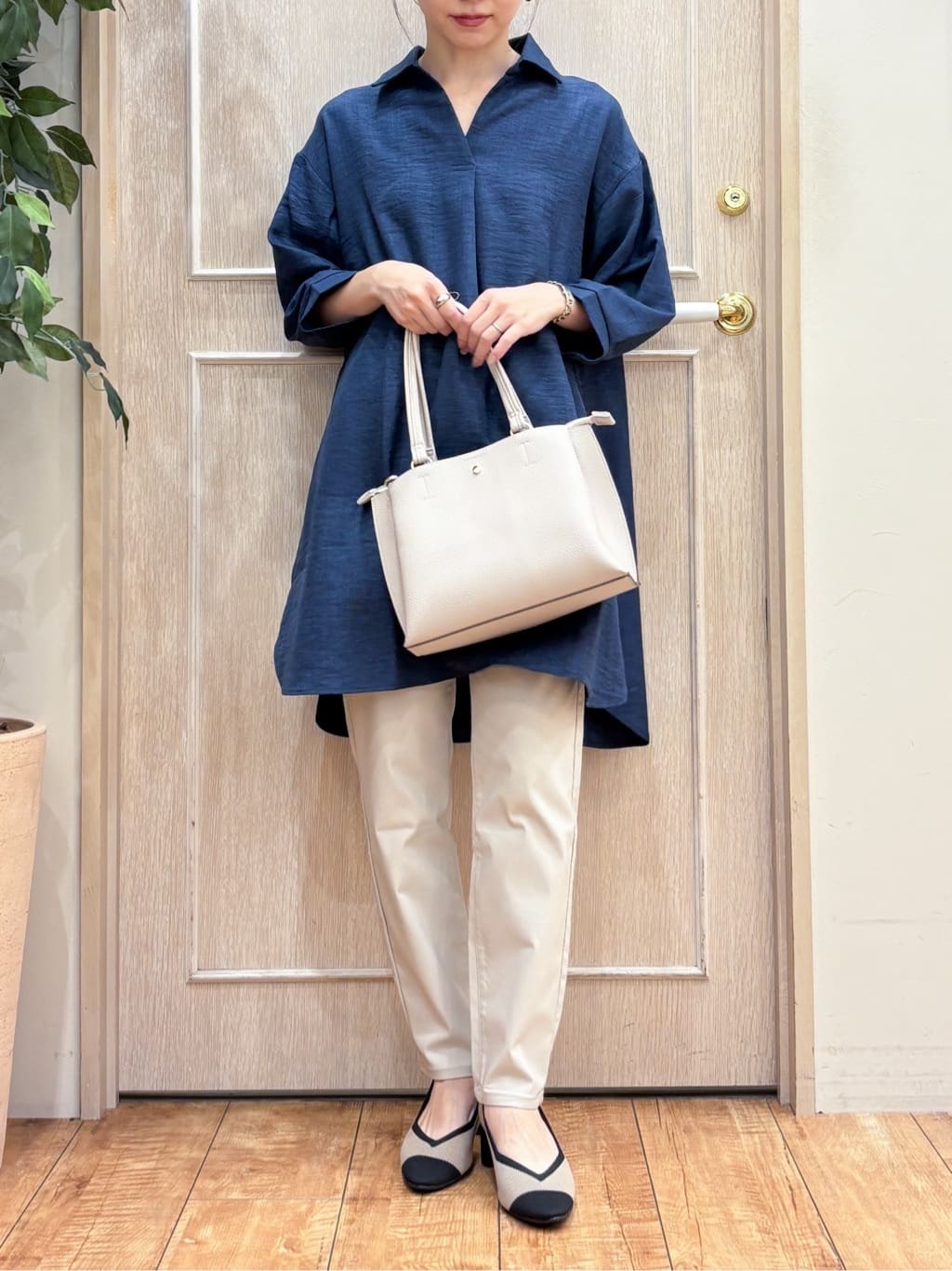 なみさんの「SHOO･LA･RUE｜【S-LL/体型カバー】さらっとしたタッチが魅力 デニムライクチュニック」を使ったコーディネート
