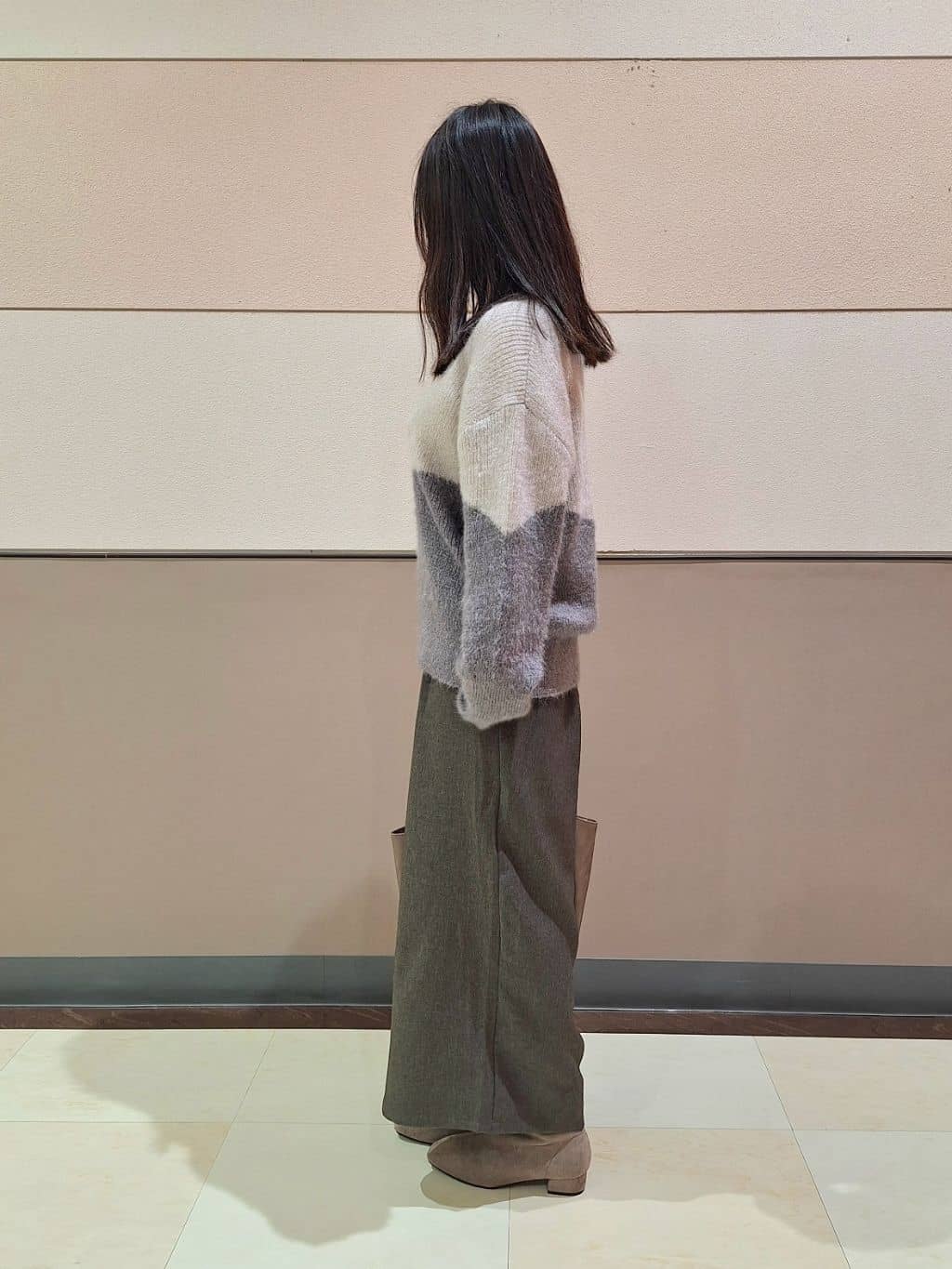 Sachaさんの「SHOO･LA･RUE｜ウエストまわりをすっきり魅せる デザインガウチョパンツ」を使ったコーディネート