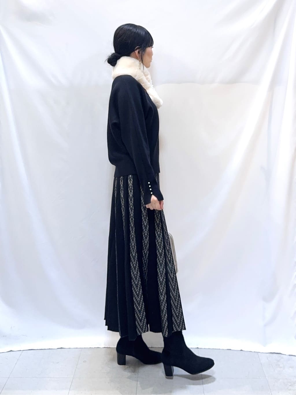 𝐇𝐢𝐫𝐨𝐦𝐢さんの「SHOO･LA･RUE｜起毛ニットブーツ」を使ったコーディネート