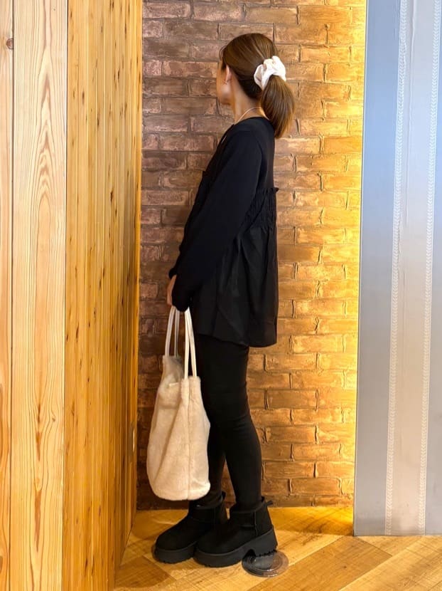 mieさんの「SHOO･LA･RUE｜【S-LL】1枚でコーデが決まる ビスチェ風ドッキングトップス」を使ったコーディネート
