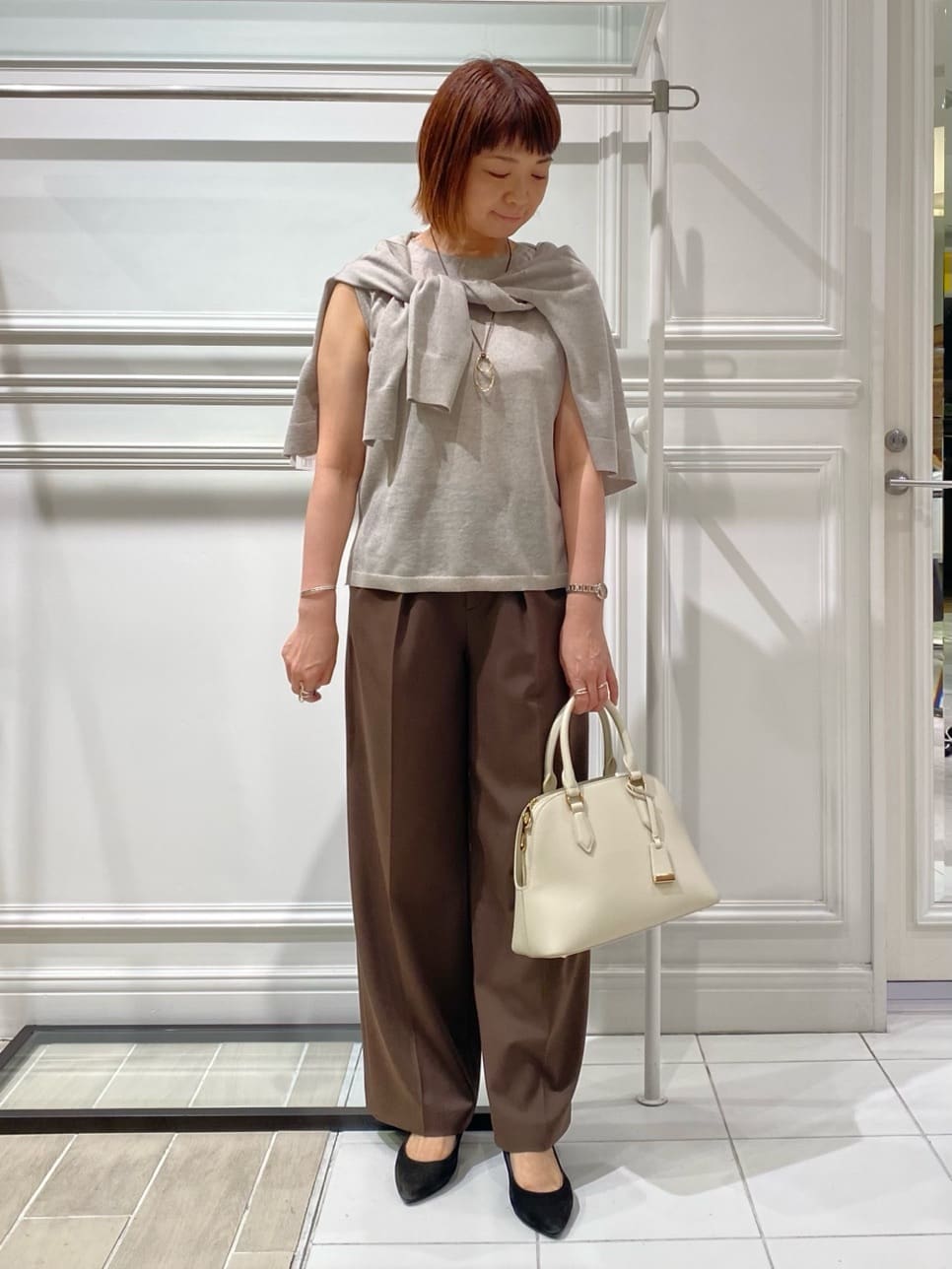 AKKOさんの「UNTITLED｜【アンサンブル可/洗える】シアーノースリーブ プルオーバー」を使ったコーディネート