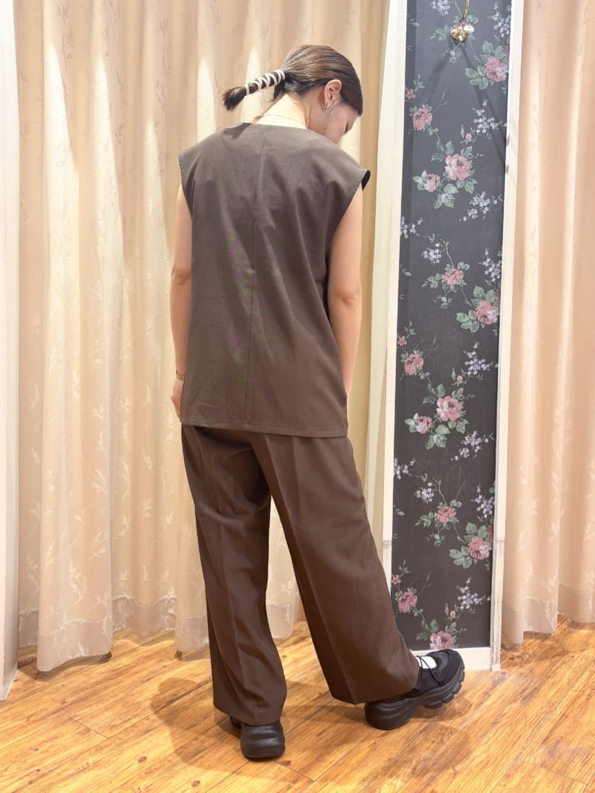 りぃさんの「SHOO･LA･RUE｜【洗える/S-LL】首元きれい テレコリブタンクトップ」を使ったコーディネート