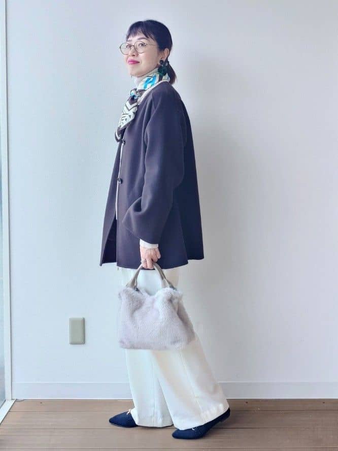 MUTSUKOさんの「UNTITLED｜【ミディ丈/軽やか】セミラグランリバー コート」を使ったコーディネート