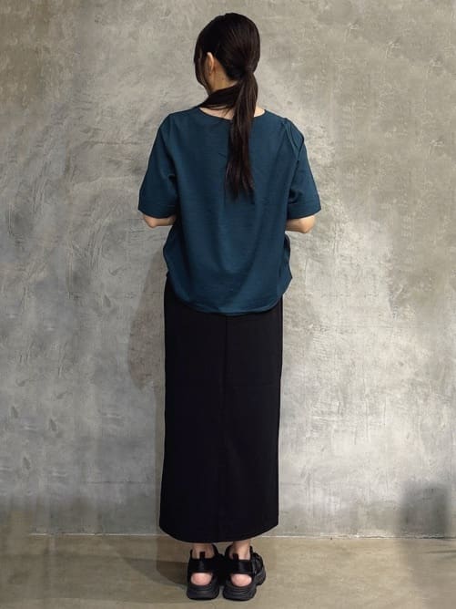 misaさんの「THE SHOP TK｜麻調メッシュブラウス【二の腕カバー/洗える】」を使ったコーディネート