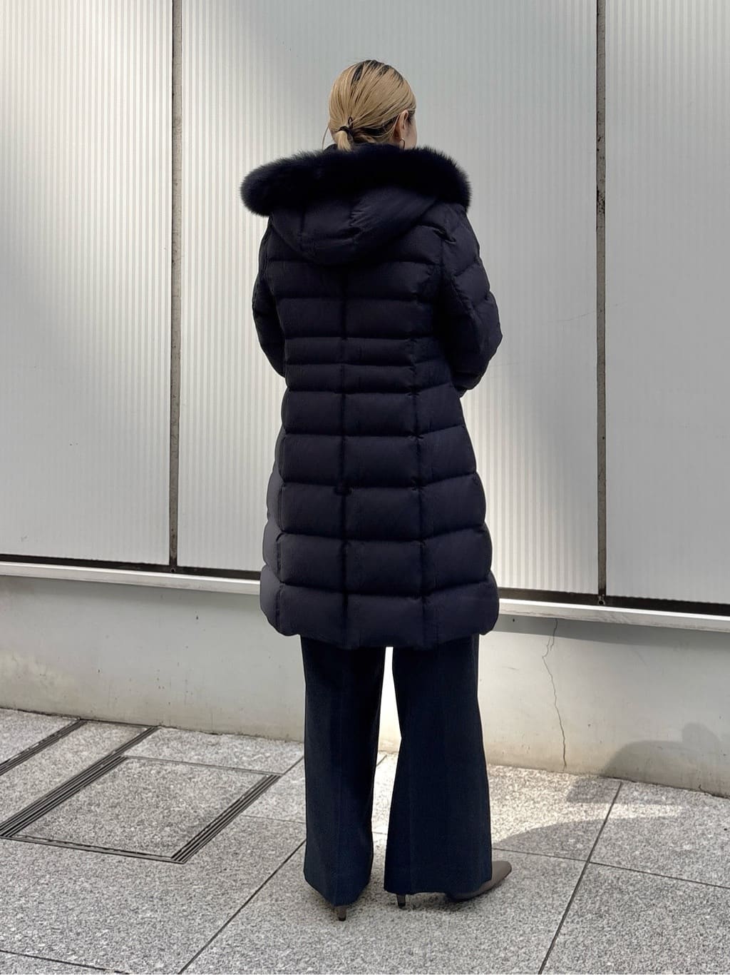 kotakiさんの「INDIVI｜【名品／撥水／抗菌防臭】ロング丈リサイクルダウンコート」を使ったコーディネート