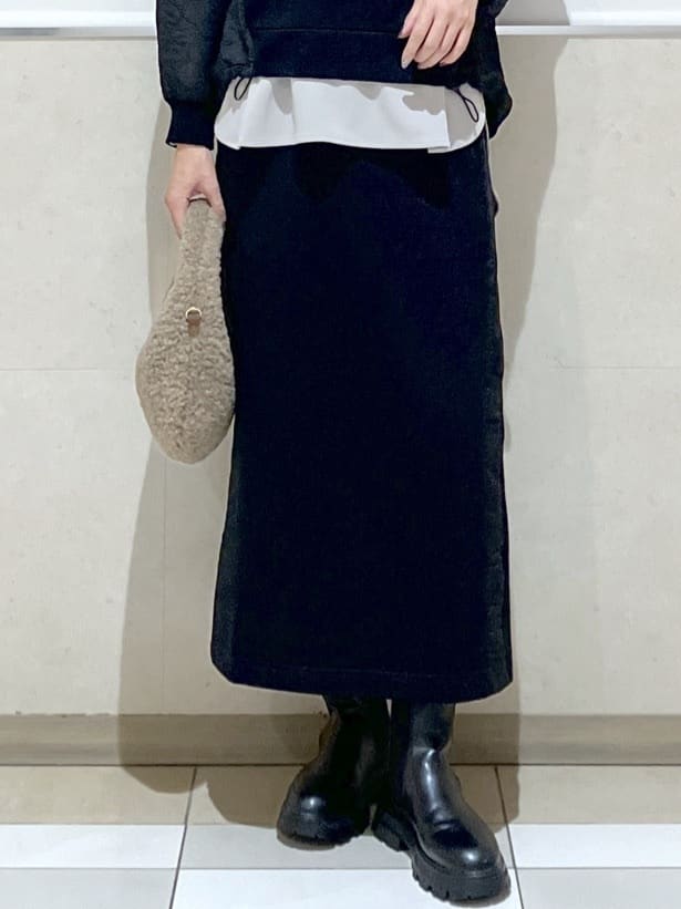 eriko さんの「Dessin｜【セットアップ可/ウエストゴム】裏毛Iラインスカート」を使ったコーディネート
