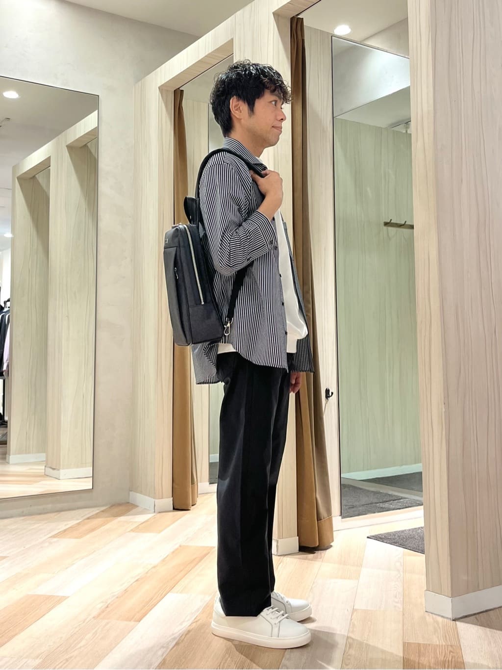 URAさんの「TAKEO KIKUCHI｜【抗菌防臭／5サイズ展開】ハイゲージポンチ Tシャツ」を使ったコーディネート