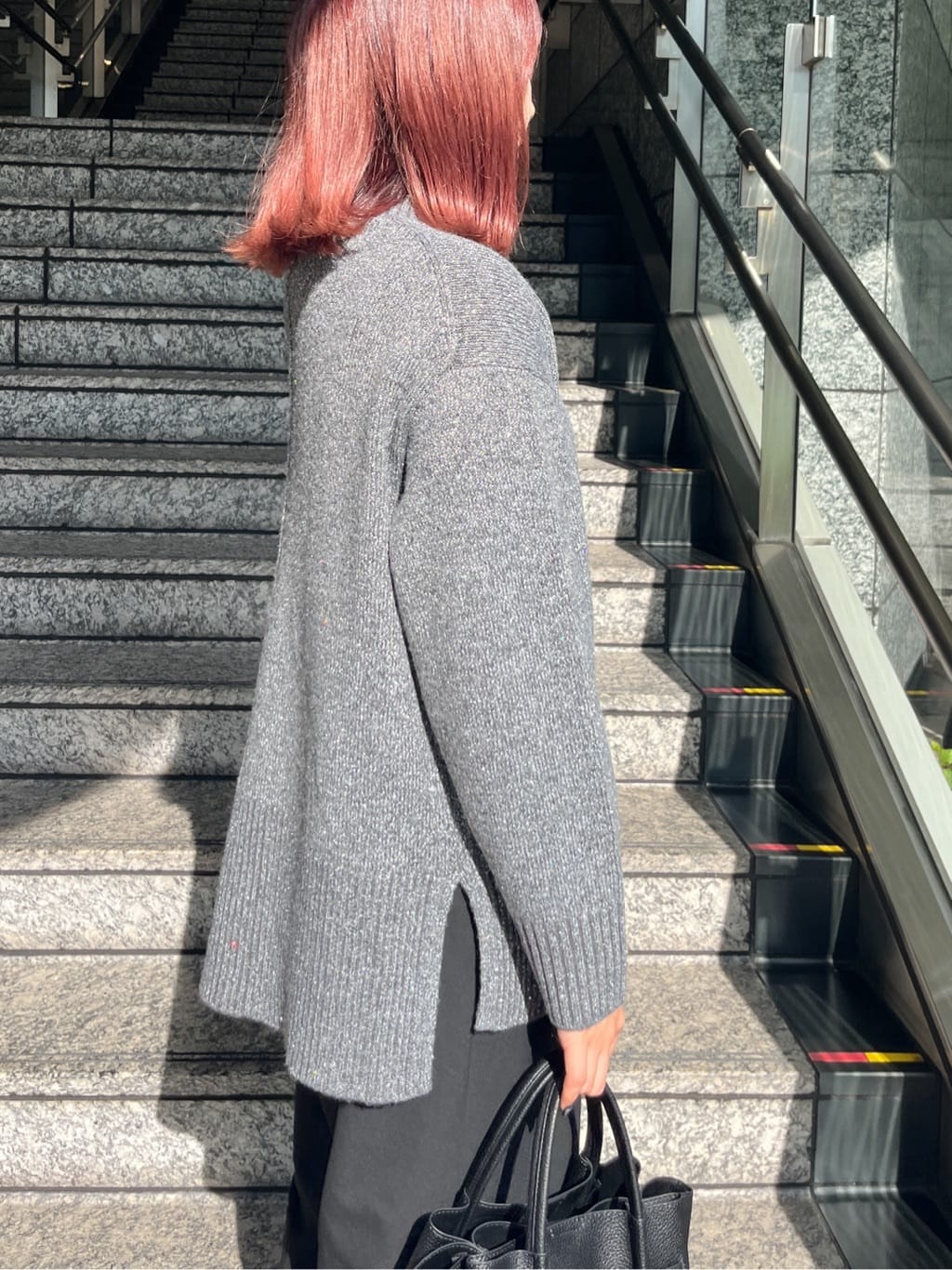 HANNAさんの「OPAQUE.CLIP｜【軽量／2WAY／通勤対応】フロントベルトデザインミドルトートバッグ」を使ったコーディネート