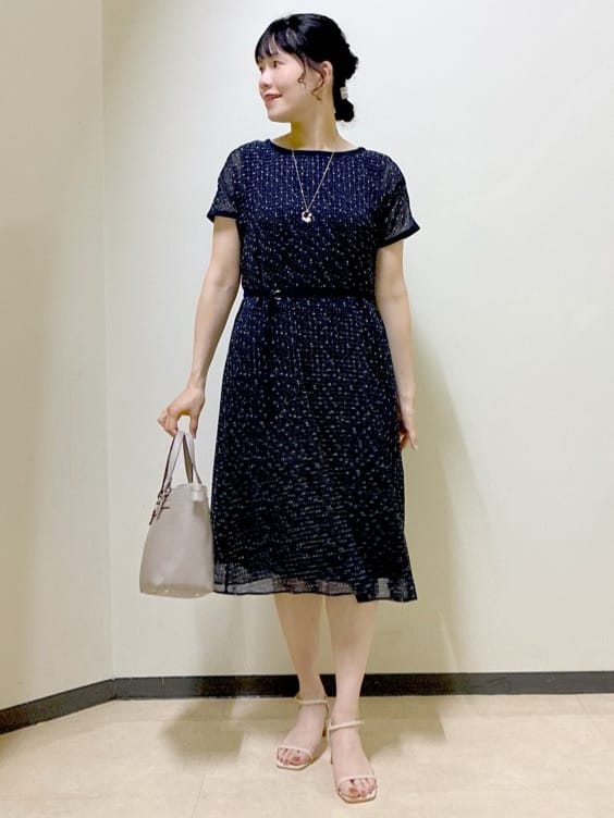  beni_gingerさんの「Reflect｜【WEB先行カラーあり／マシンウォッシュ可／ナローベルト付き】オフボディツイードチェックワンピース」を使ったコーディネート