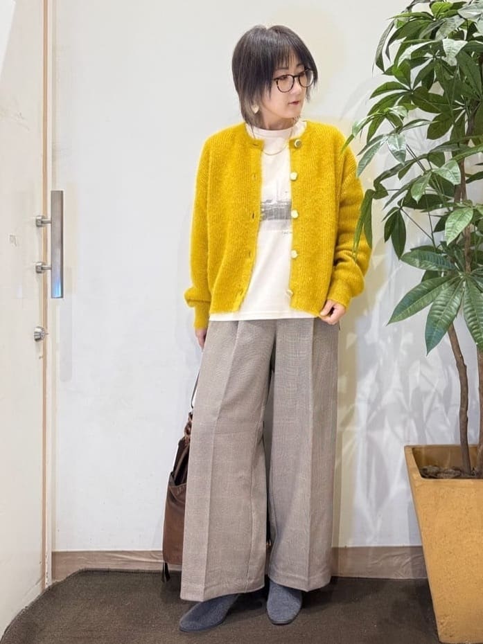 misakiさんの「SHOO･LA･RUE｜グラフィックアソート ベーシックロンT」を使ったコーディネート