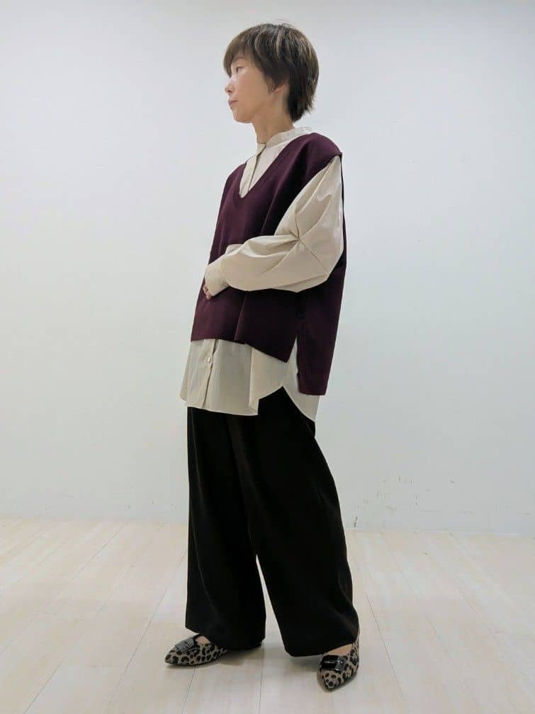 nishiさんの「Reflect｜【さらっと一枚で決まる／重ね着にもおすすめ◎】タックスリーブシャツブラウス」を使ったコーディネート