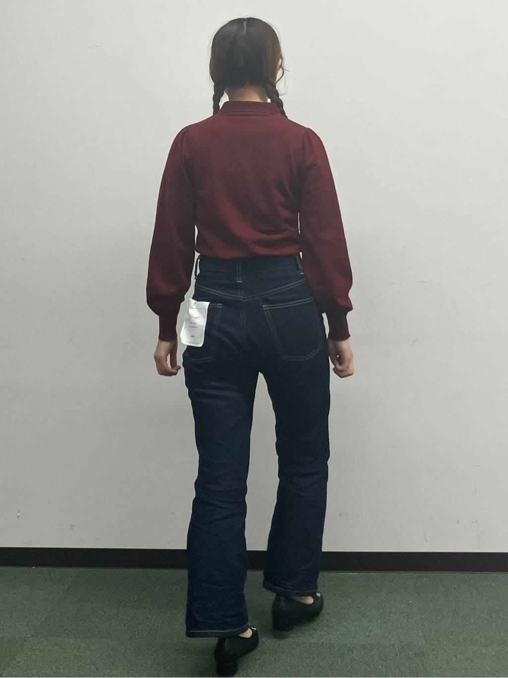 MAYUKIさんの「index｜ゴールドパーツ付きボウタイニット【洗濯機OK】《10col／XS～LL》」を使ったコーディネート