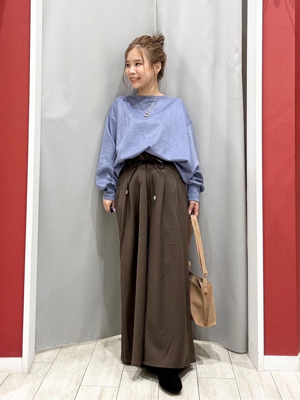 shioさんの「SHOO･LA･RUE｜【S-LL】なめらかタッチが癖になる スエード調トップス」を使ったコーディネート
