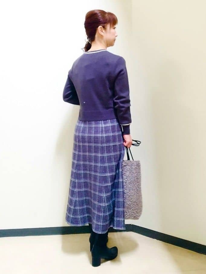 花さんの「Reflect｜【コートインでもすっきり◎】チェック柄ニットドッキングワンピース」を使ったコーディネート