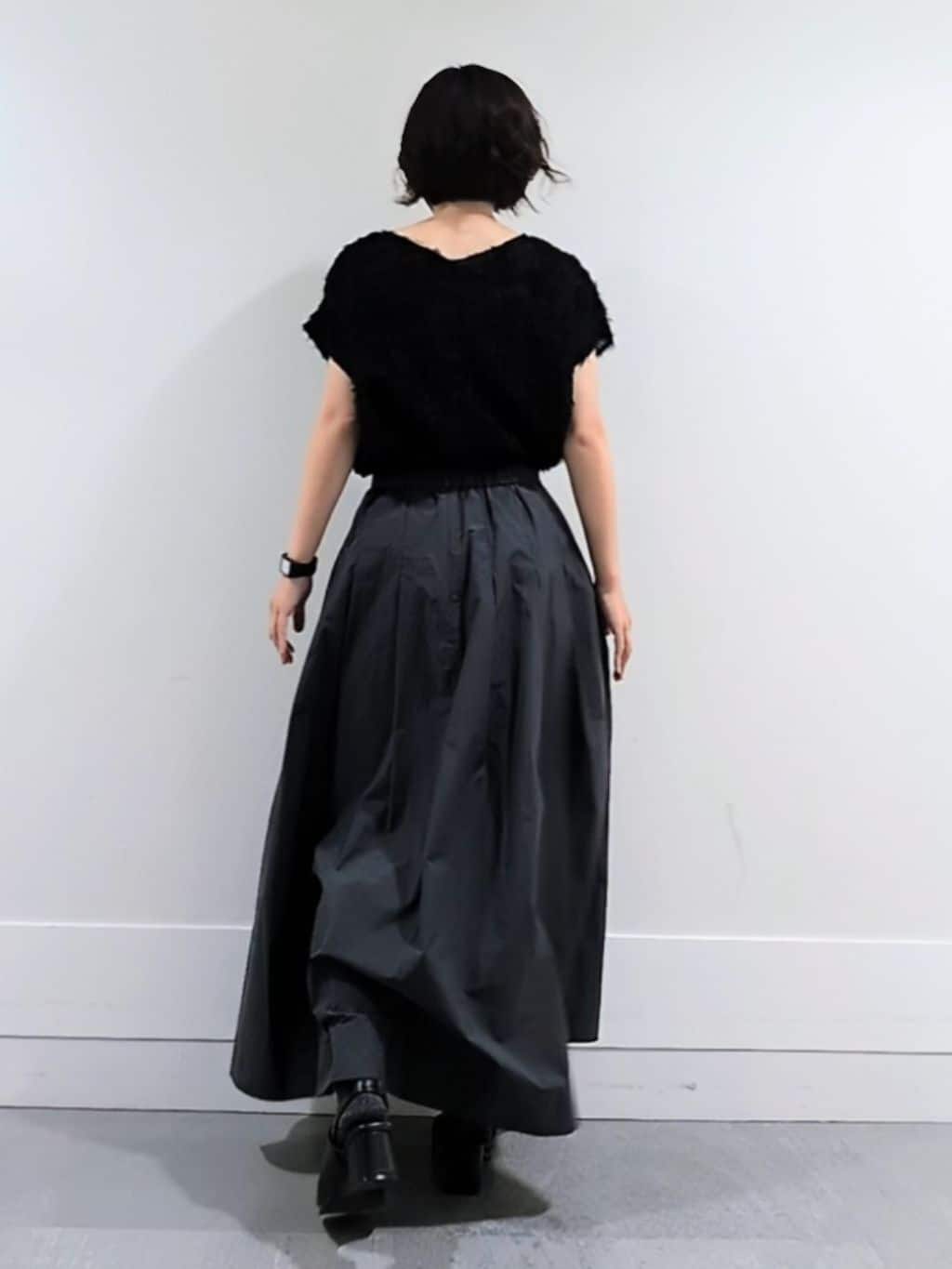 ミズタさんの「UNTITLED｜【セットアップ可/洗える】フェザーフレンチスリーブブラウス」を使ったコーディネート