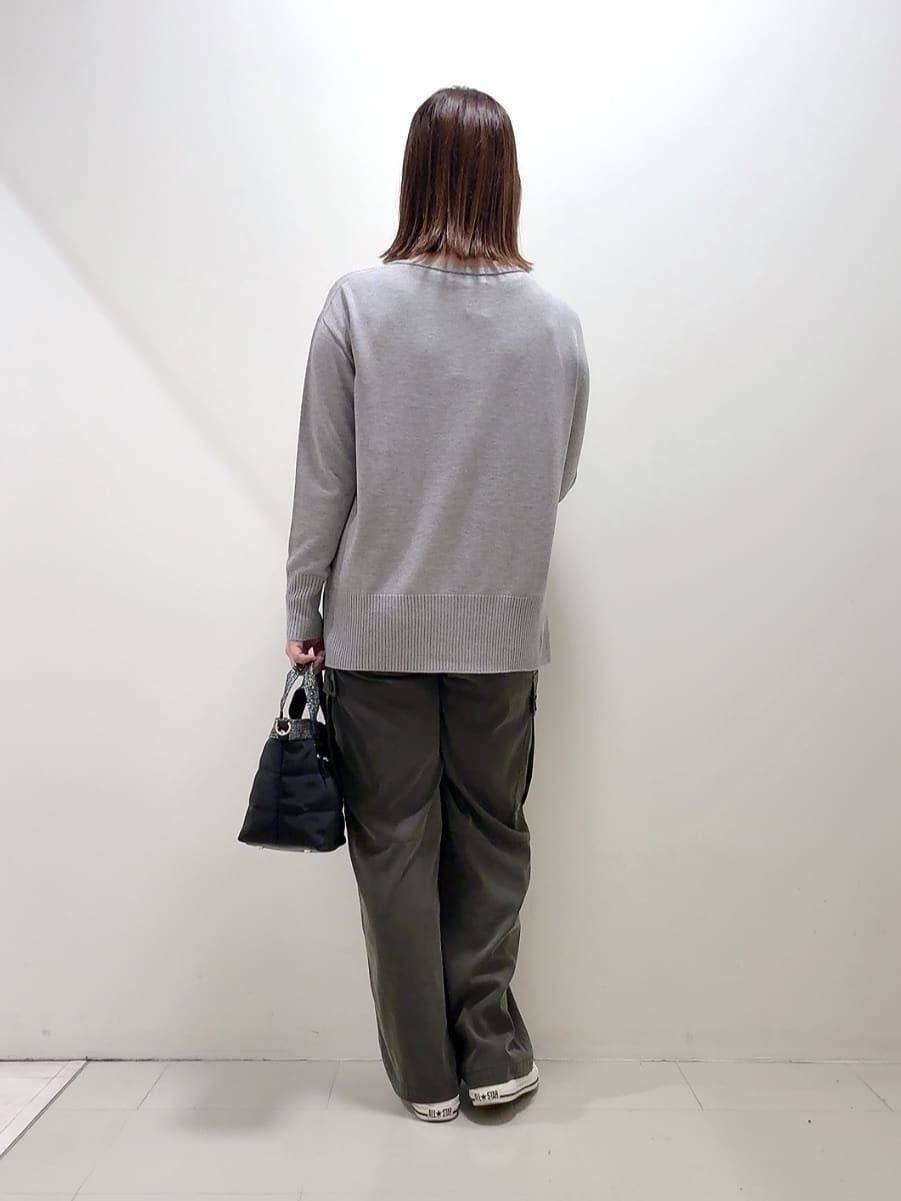YUIさんの「UNTITLED｜【8色展開/体型カバー】魅せるタイムレスニット」を使ったコーディネート