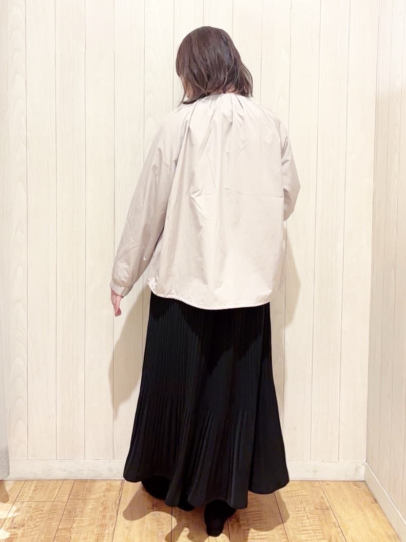 あいこさんの「SHOO･LA･RUE｜【洗濯機可/S-LL】周りと差がつく チェーンステッチロゴロンT」を使ったコーディネート