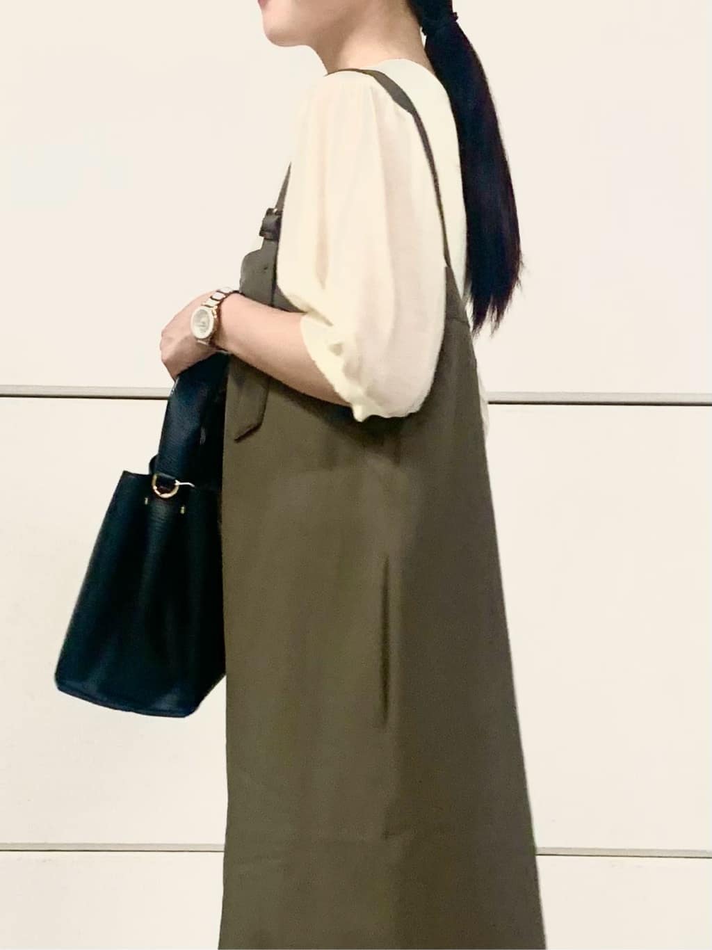 sahoさんの「THE SHOP TK｜シアーパフ袖ニット【洗濯機OK】」を使ったコーディネート