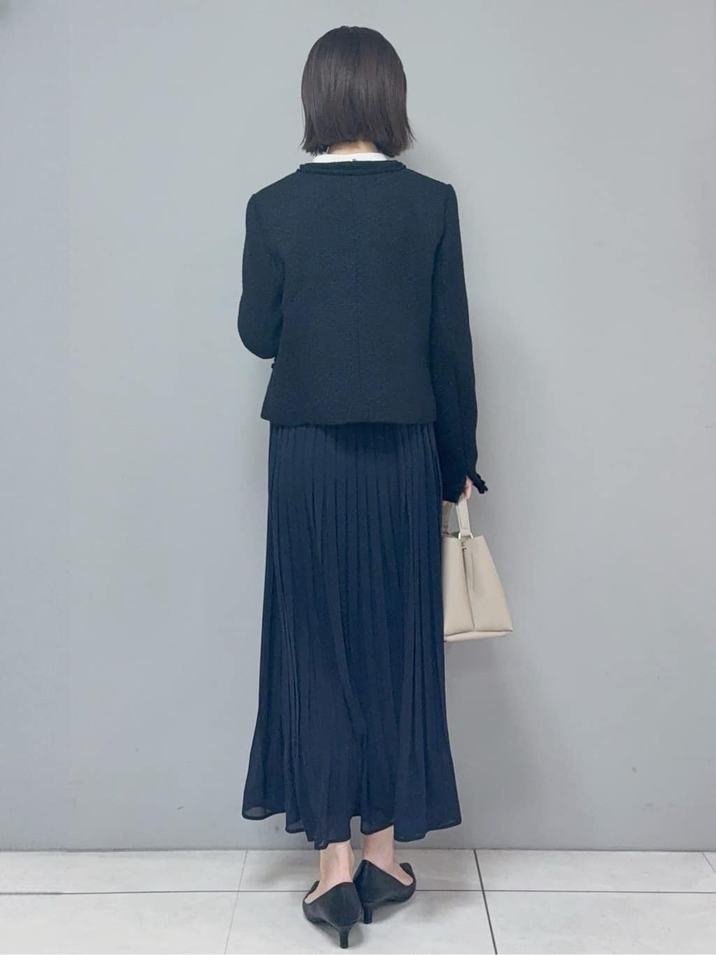 yさんの「OPAQUE.CLIP｜シフォン&times;フェイクパール リボン型コサージュ」を使ったコーディネート