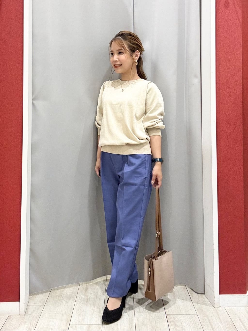 shioさんの「SHOO･LA･RUE｜【洗濯機可/S-3L/美脚シルエット】通勤・セレモニーにも　きちんと見えする ソフトスティックパンツ」を使ったコーディネート