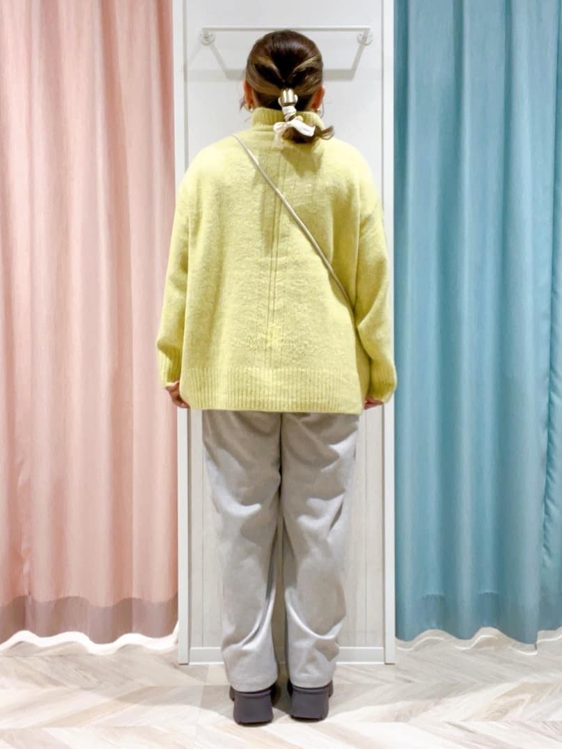 kitaさんの「SHOO･LA･RUE｜【洗濯機可/S-LL】インせず着られる ふわふわハイネックニット」を使ったコーディネート