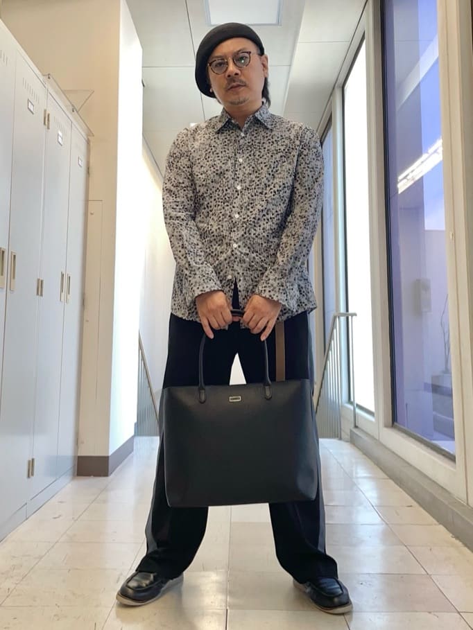 MAKOTO AIさんの「TAKEO KIKUCHI｜ストライプ小花 長袖シャツ」を使ったコーディネート
