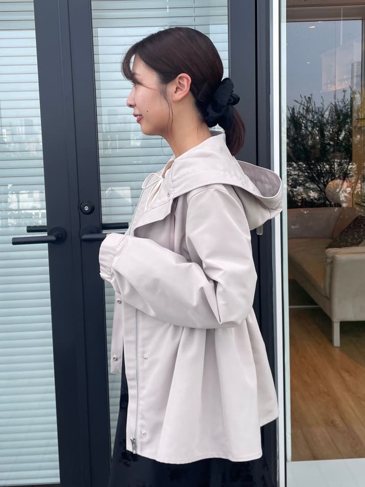 abeさんの「Couture brooch｜【大人可愛い・通勤】ピンタックレースブラウス」を使ったコーディネート