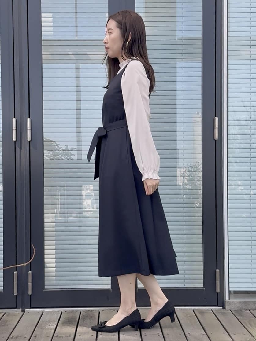 teiさんの「Couture brooch｜【きれいめ・通勤】RTピケ前後2WAYシャーリングブラウス」を使ったコーディネート