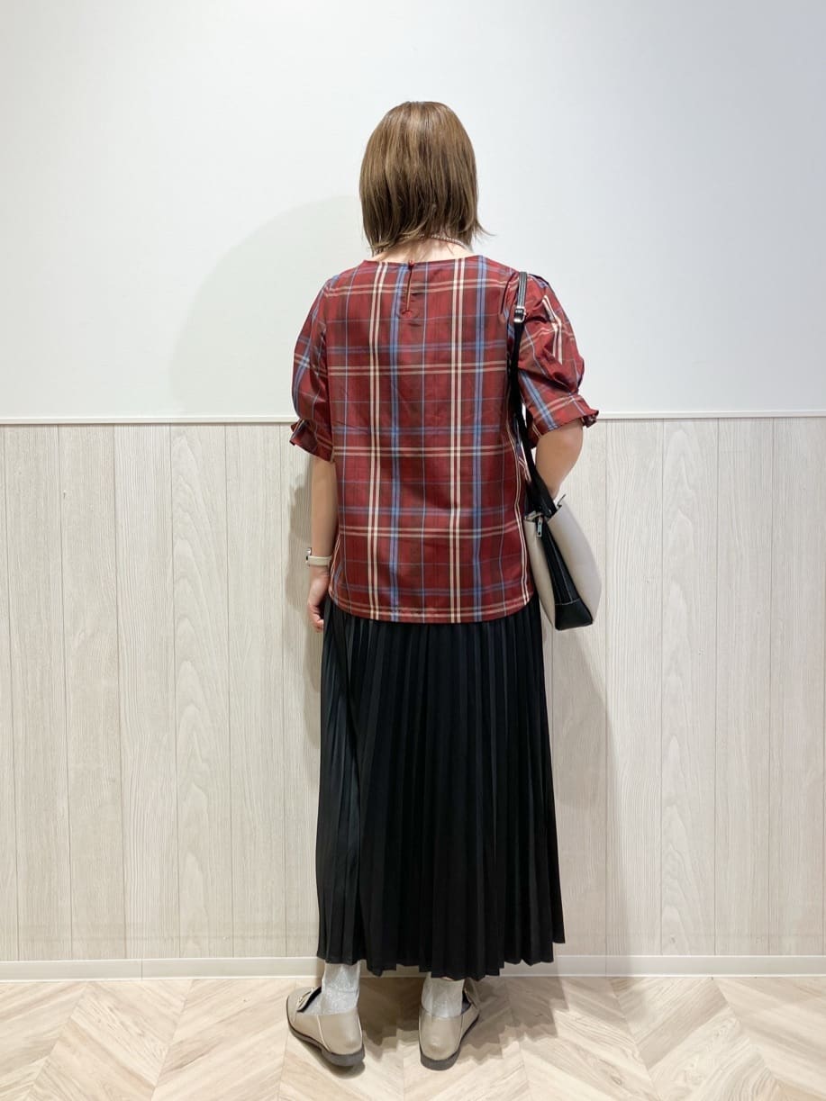 shokoさんの「SHOO･LA･RUE｜【S-LL/5分袖】お袖タックできれいに魅せる 大人のチェックブラウス」を使ったコーディネート