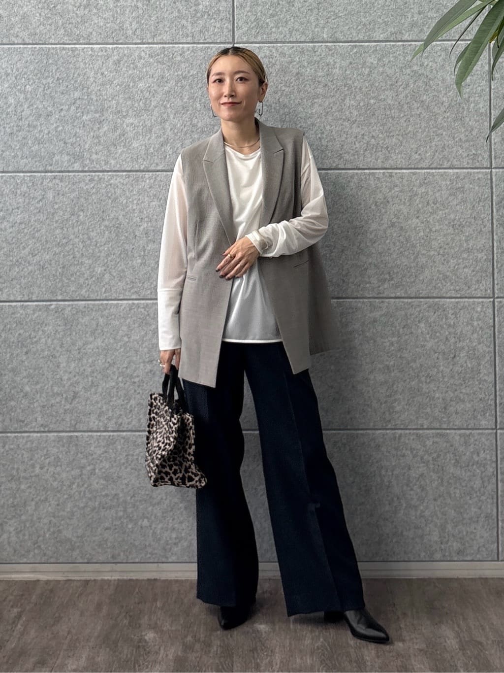 kotakiさんの「INDIVI｜ストレッチシアーロングTシャツ」を使ったコーディネート