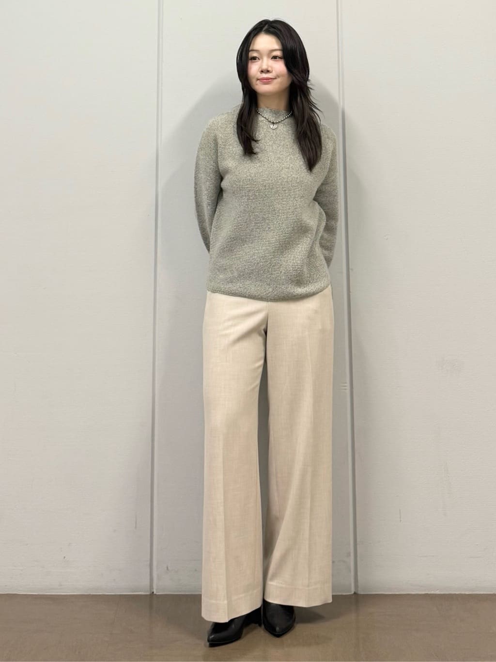 mizukiさんの「INDIVI｜【名品／撥水／抗菌防臭】ロング丈リサイクルダウンコート」を使ったコーディネート