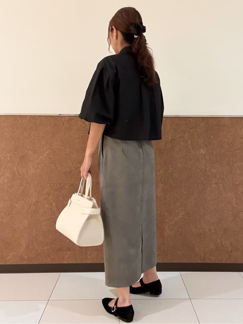MAYUMIさんの「OPAQUE.CLIP｜バルーンスリーブシャツ【洗濯機洗い可】」を使ったコーディネート