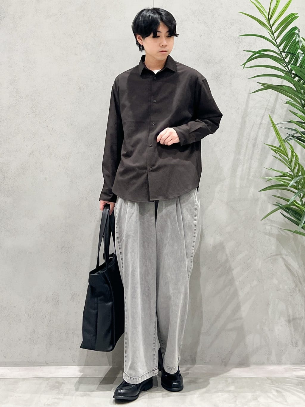 SHI-MAさんの「THE SHOP TK｜リンクスジャカード長袖Tシャツ【サスティナブル素材使用/洗濯機OK】」を使ったコーディネート