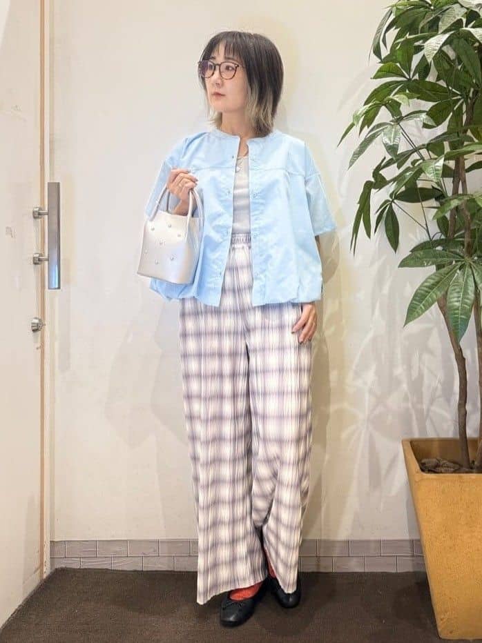 misakiさんの「SHOO･LA･RUE｜【S-LL】インせず着られる 裾バルーンシャツ」を使ったコーディネート