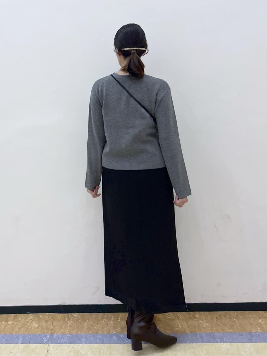 akariさんの「OPAQUE.CLIP｜ストレッチダブルポケットタイトスカート【洗える】」を使ったコーディネート