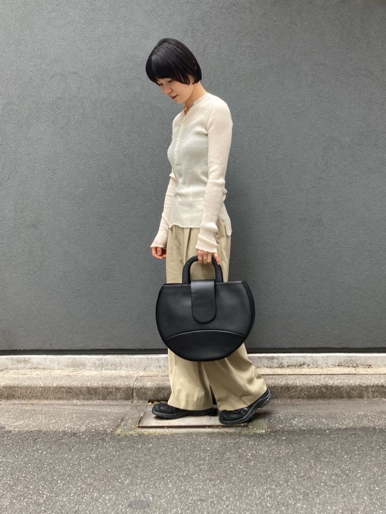 Oさんの「HIROKO HAYASHI｜【WEB・銀座店・松屋店限定】RONDINE（ロンディネ）ハンドバッグ」を使ったコーディネート