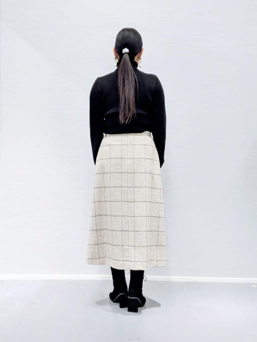 makkyさんの「UNTITLED｜【ふんわり/タイト見え】グレンチェックスカート」を使ったコーディネート