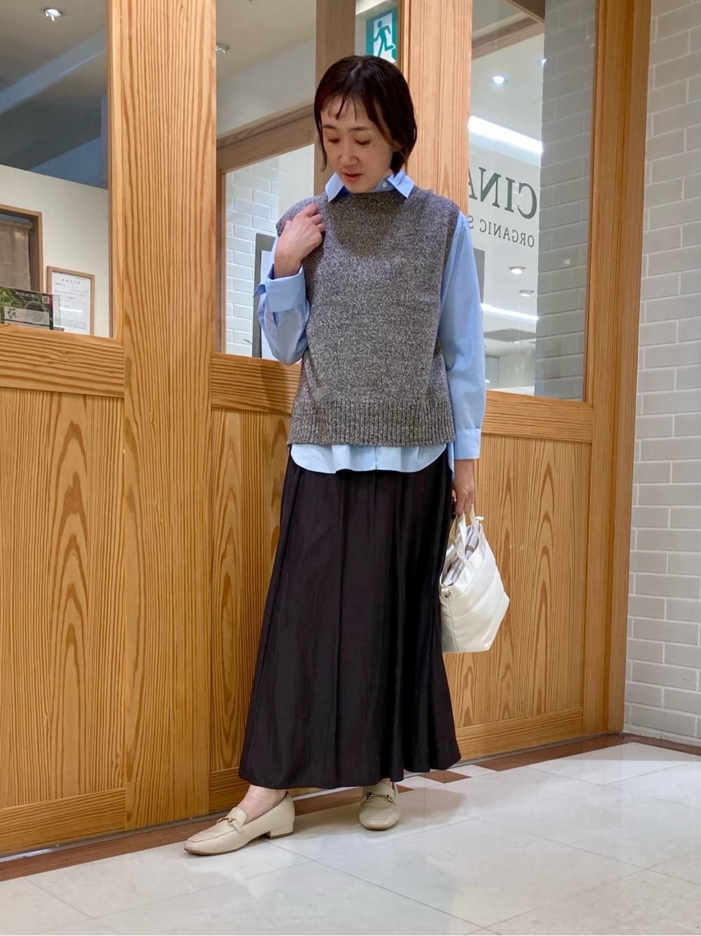 ゆうさんの「UNTITLED｜【重ね着レイヤード/スーツブラウス】ファインブロードベーシックシャツ」を使ったコーディネート