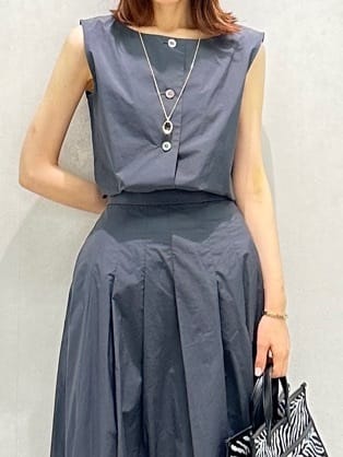 Miwaさんの「UNTITLED｜【2WAY/セットアップ可/ノースリーブ/前ボタン】ファブリカブラウス」を使ったコーディネート