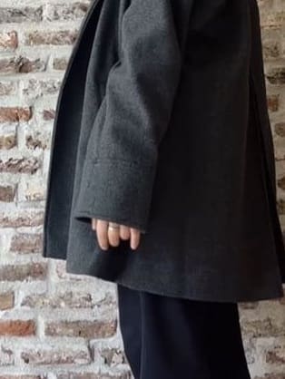 tokiさんの「THE SHOP TK｜クラシカルな装い ウールライクスタンドカラーコート」を使ったコーディネート