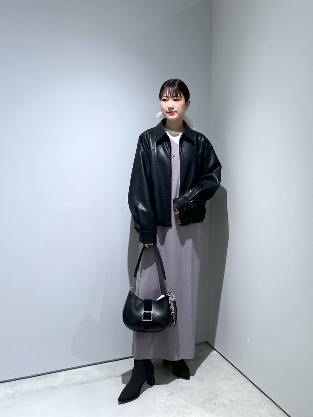 Renoさんの「INDIVI｜シグネチャーシアーロンT」を使ったコーディネート