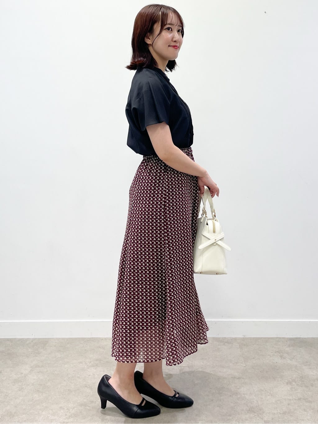 yukariさんの「Reflect｜【WEB先行カラーあり／マシンウォッシュ可／ウエスト総ゴム】コツキ幾何柄ロングスカート」を使ったコーディネート