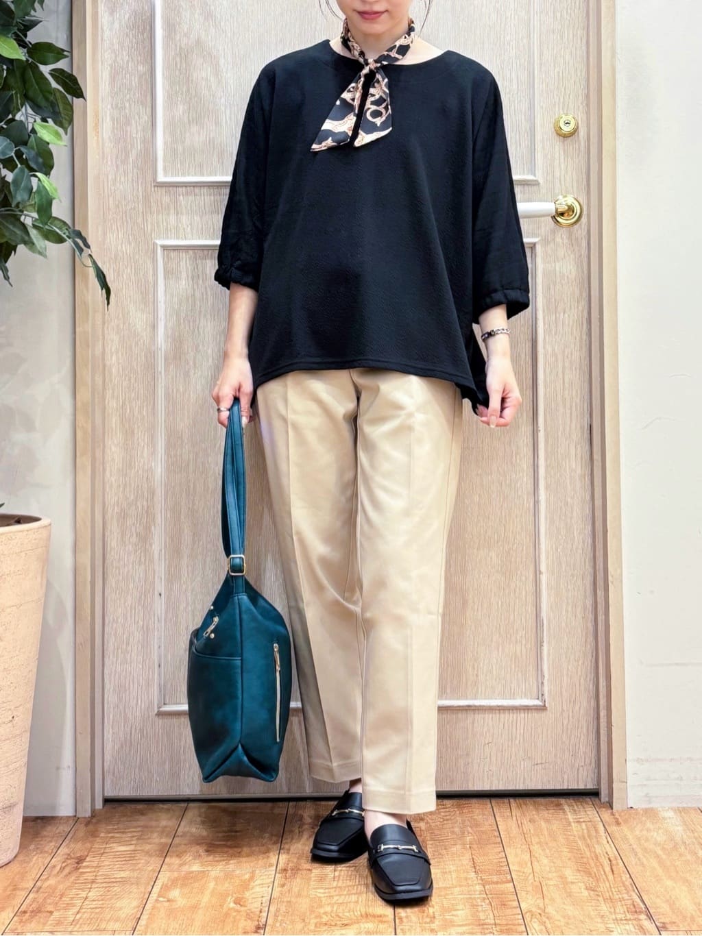 なみさんの「SHOO･LA･RUE｜【S-LL/7分袖】ゆるシルエットが心地よい ドルマントップス」を使ったコーディネート