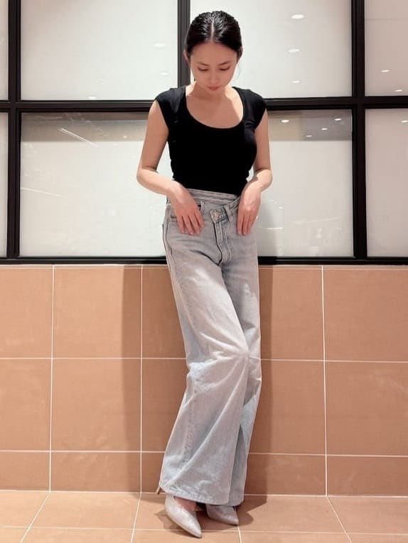 MIRINAさんの「ESPERANZA｜【12時間パンプス】約8.5?／ラメ素材　歩きやすくて疲れにくい」を使ったコーディネート