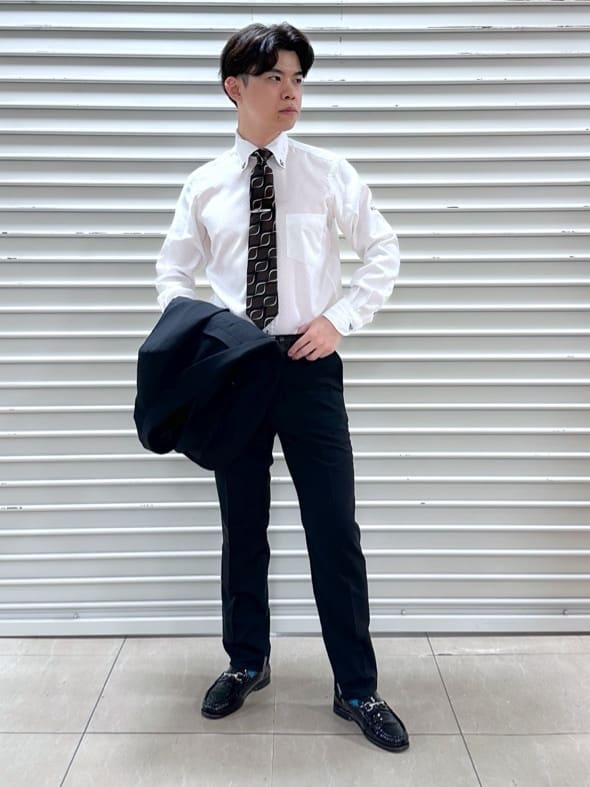 イッシーさんの「TAKEO KIKUCHI｜【Begin掲載】コーデュラ（R）夏素材ウールトロ　ストレッチスーツ」を使ったコーディネート