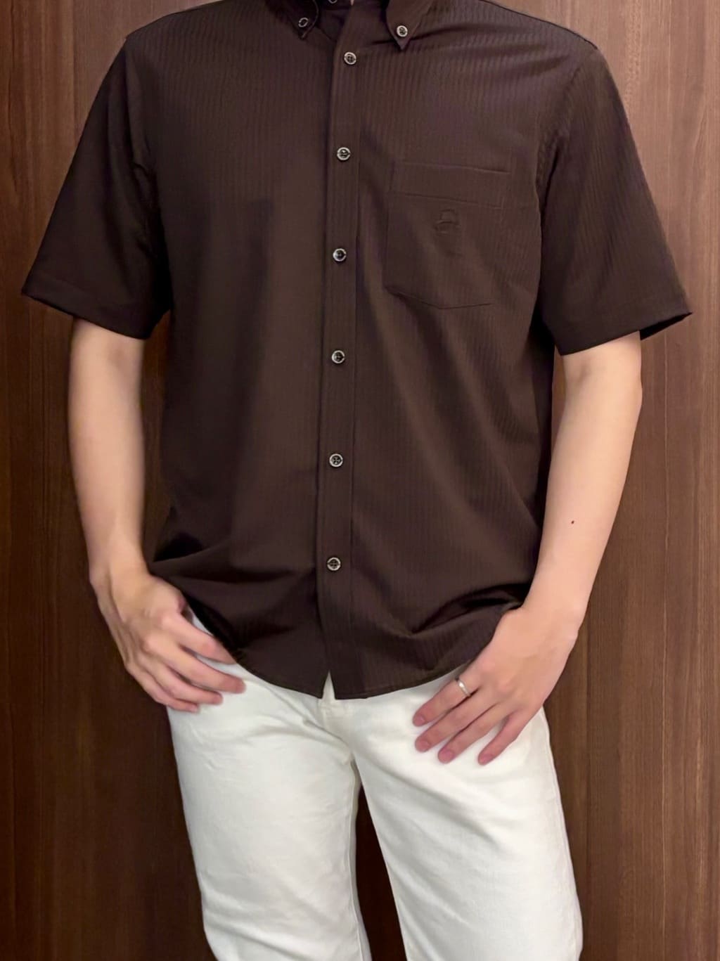 中村さんの「TAKEO KIKUCHI｜【COOL CITY WEAR】ストライプジャージ ボタンダウンシャツ /接触冷感」を使ったコーディネート